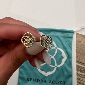 Kendra Scott Dira Stud Earrings in Gold